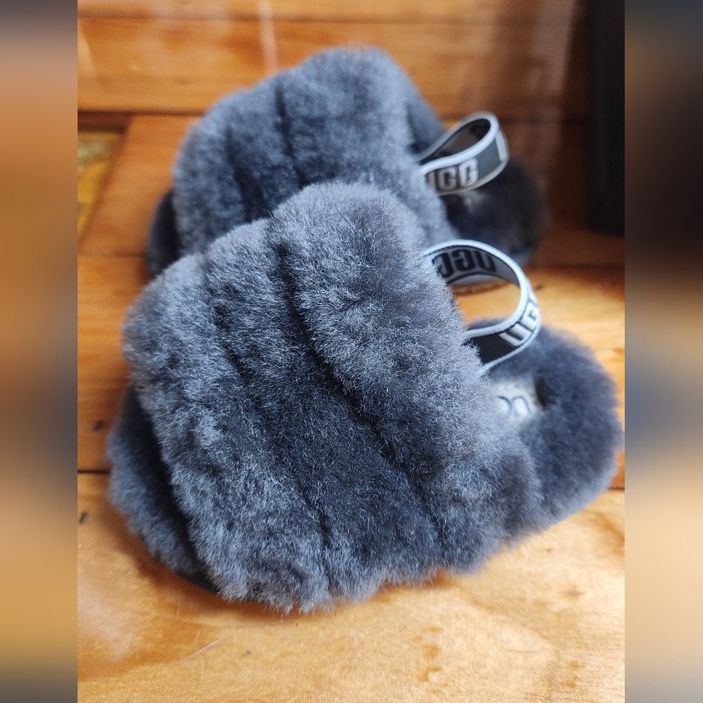 UGG Fluff Yeah Toddle Slides Sz 4/5